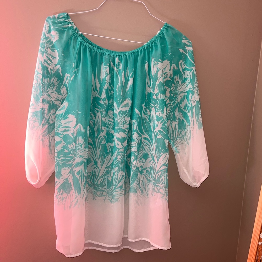 Jennifer Lopez Long-Sleeve Blouse Aqua and White Print Size Large